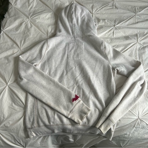 Hollister Cream Women’s Sweater - Picture 4 of 7